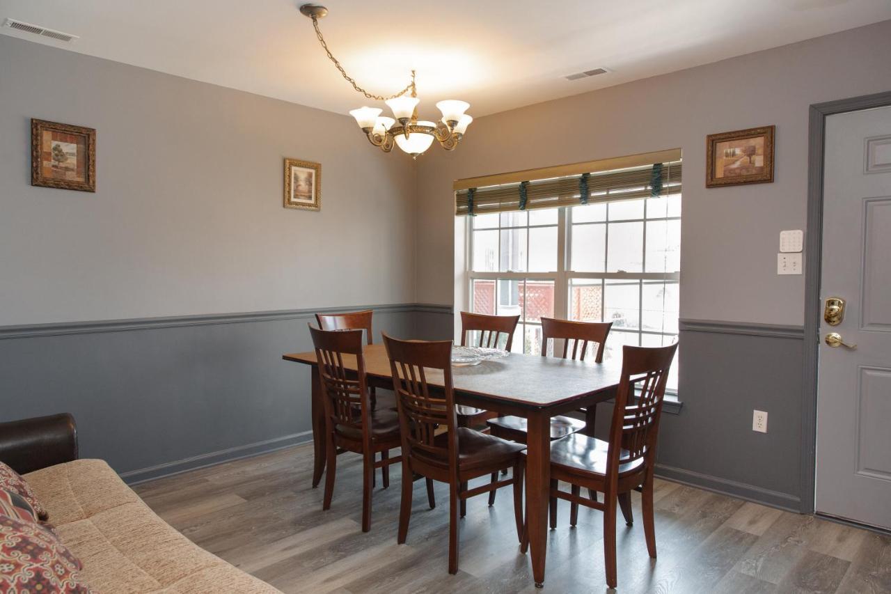Holiday home Amazing!!!! Luxury 5br, Steps To And Fun! Fully Renovated House! Atlantic City