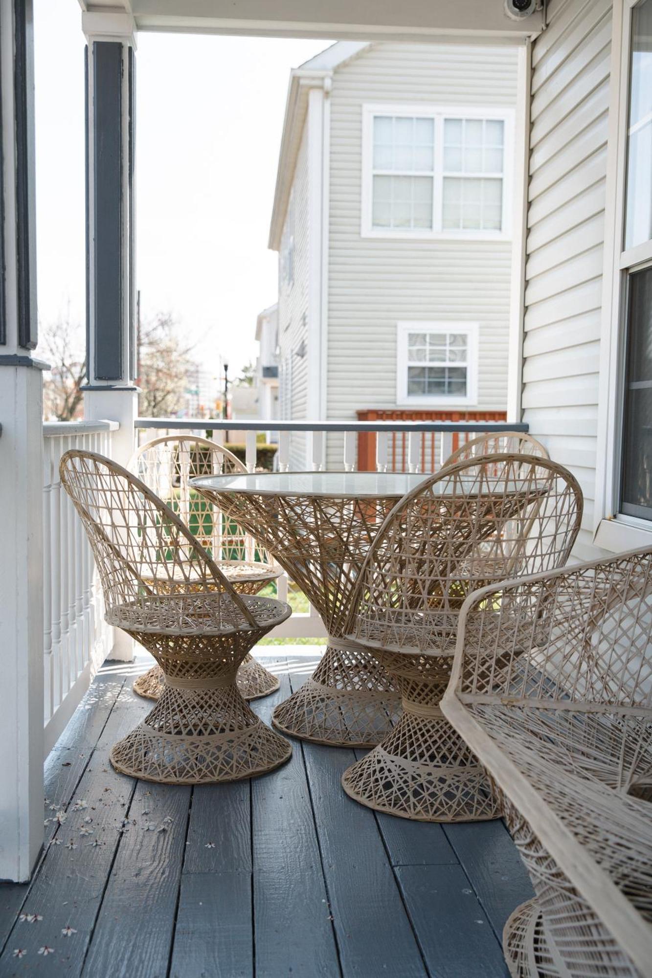 Amazing!!!! Luxury 5br, Steps To And Fun! Fully Renovated House! Holiday home Atlantic City